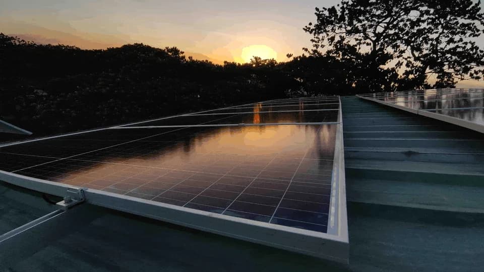 SolarMaxx solar panel installation on a Philippine home